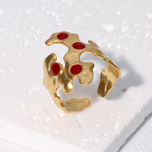 Dedo índice con forma exagerada Personalidad Negro Nicho irregular Cara ancha Anillo negro de acero inoxidable chapado en oro de 18K - Product Image 1