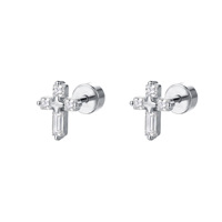 Boucles d'oreilles clous en argent sterling S925 en forme de croix |   Pierres facettées blanches plaquées platine |   Piercing à dos plat pour femmes et hommes