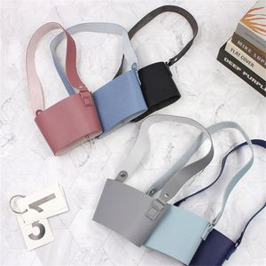 Porte-gobelets réutilisable en cuir PU moderne et durable avec logo personnalisé, bandoulière réglable, idéal pour les cafés en plein air et les plats à emporter - Product Image 3