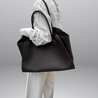 Grand sac fourre-tout en cuir véritable de luxe, élégant et de haute qualité, sac à main surdimensionné avec broderie, fermeture ouverte