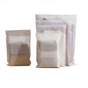 Bolsas de Plástico con Cierre Zipper Reciclables HCPACK, con Asa de Mano, para Empacar Ropa, Calcetines y Zapatos, 3 Mil, con Orificios de Ventilación, Mate, Serigrafiadas - Product Image 1