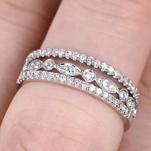 Anello da indice europeo di lusso multistrato con zirconi marquise, elegante e raffinato ornamento da donna - Product Image 2