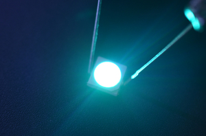 5050 Tri-color de led diodo IC construido en parpadear lentamente 5050 RGB smd chip led parpadeando desapareciendo smd - Product Image 4