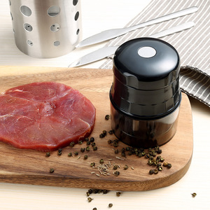 Attendrisseurs de cuisine professionnels aiguille en acier inoxydable à 56 lames avec verrouillage de sécurité, outil manuel d'attendrisseur de viande de boeuf - Product Image 4