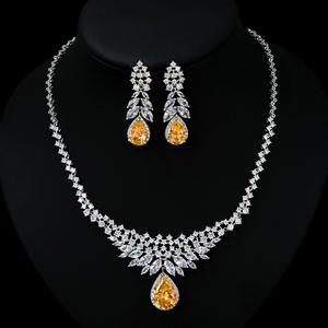 طقم مجوهرات كامل من HIBRIDE بتصميم جميل من HIBRIDE لحفلات الزفاف للنساء بسعر الجملة - Product Image 4