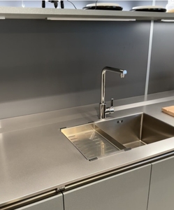Évier de travail sous plan de 36 pouces, en acier inoxydable de calibre 16 résistant aux rayures - Product Image 2