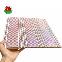 Panneaux de plafond en PVC à motif personnalisé, largeur 30 cm, finition rose, options de longueur de haute qualité