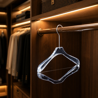 Hochglänzender Transparenter Acryl-Kleiderbügel Langlebiger Klarer Kleiderbügel für Bekleidungsgeschäfte und Kleidungspräsentation