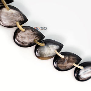 Collar de Cuerno de Búfalo con Forma de Lágrima Geométrica, Cadena Escultural, Regalo Moderno, Joyería Orgánica, Accesorio Versátil, Buen Precio - Product Image 2