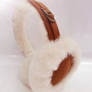 Paraorecchie in Pelle di Pecora Morbidi e Caldi per Ragazze, Personalizzabili, in Tessuto Scamosciato, per l'Inverno e l'Esterno - Product Image 2