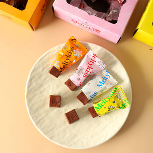 กล่องของขวัญช็อกโกแลตสโนว์คิส ไวท์ช็อกโกแลต ไส้สตรอว์เบอร์รี ขนมยอดนิยมในอินเทอร์เน็ต ขนมคริสต์มาส 520 - Product Image 4