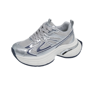 Zapatillas de Marca para Mujer, Talla Grande, Estilo Deportivo, Color Negro, con Diseño Grueso - Product Image 1