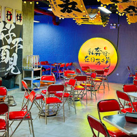 Meubles de restaurant de style industriel, table à manger en acier inoxydable avec chaises pliantes