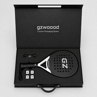 Boîte de luxe pour raquettes de padel en carton rigide noir mat haut de gamme avec fermeture magnétique, logo personnalisé, estampage à chaud UV et poignée en cuir