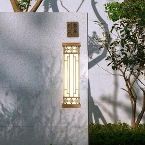 Applique murale extérieure Huiju Villa en cuivre, bande longue, lumière neutre 4000K pour piliers de cour de villa - Product Image 3