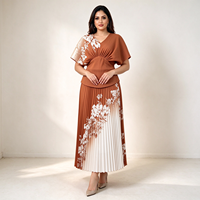 Gaun Kasual Wanita Bahan Woven, Model V-neck Wrap dengan Ikat Samping, Cetakan Bunga Asimetris Warna-Blok, Gaya Islam