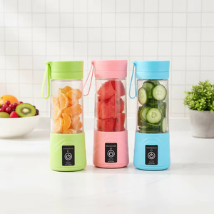 Vaso Mezclador USB Portátil, Exprimidor Portátil para Uso Doméstico, Mini Licuadora, Extractor de Jugos - Product Image 4