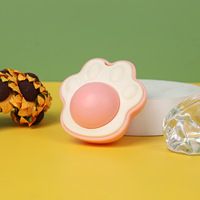 Jouet interactif à mâcher pour chats, en gros, personnalisé, OEM, avec boule rotative à la menthe et à la cataire, pour la dentition, le nettoyage des dents et la stimulation.