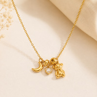 Nouveau Collier Pendentif Charme Ours Mignon et Cœur de Lune Plaqué Or 18K PVD Étanche Tendance pour Cadeaux d'Anniversaire et Bijoux