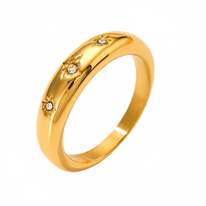 Anel de Aço Inoxidável Estilo Francês Minimalista - Anel Vintage Único em Forma de Estrela Octogonal com Micro-Engaste - Product Image 4