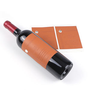 Etiqueta de <span class=keywords><strong>vino</strong></span> de cuero PU suave de lujo marca OEM etiqueta de <span class=keywords><strong>vino</strong></span> en relieve <span class=keywords><strong>con</strong></span> diamantes de imitación Grado Superior Etiqueta de <span class=keywords><strong>vino</strong></span> personalizada pegatina - Product Image 4