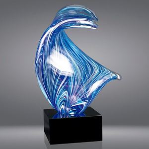 Trofeo Artistico in Cristallo Blu, Bianco e Trasparente con Base Nera - Product Image 1