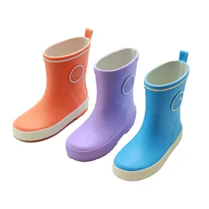 High Quality Wholesale 2022 Fashionable Cute Flower Style Kids Neoprene Rain Boots