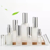 Flacons pulvérisateurs en verre pour la maison, flacons à brume fine, emballage cosmétique, 30 ml, 50 ml, 100 ml, flacon pulvérisateur noir givré avec bouchon à brume fine doré