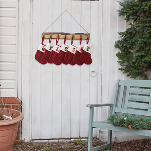 Decoraciones Navideñas Creativas, Tela Brocada Roja, Tejida y Bordada, Calcetines 100% Acrílicos, Color Personalizado, Calcetines de Regalo con Nombre - Product Image 4