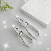 WELLFLYER CN-413 Coupe-ongles professionnel anti-éclaboussures en acier inoxydable, forme Mantis, pour ongles épais, usage personnel