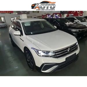 Premium d'occasion pour <span class=keywords><strong>Tiguan</strong></span> L, conduite à gauche, intérieur foncé, SUV automatique turbo avec rapport d'inspection officiel - Product Image 2