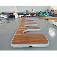 Plateforme de quai pour jet ski en vinyle gonflable OEM Asia Inflatables, forme en E, capacité de 500 kg, plus de 10 places assises