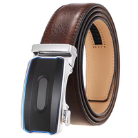 Ceinture en cuir pour homme sur mesure OEM en gros LY36-24481-1 avec garniture bleue, texture verticale, boucle automatique à cliquet, en cuir de vachette huilé et ciré