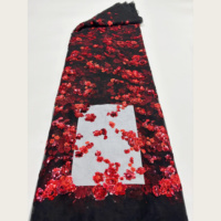Tissu en dentelle de tulle noir brodé de paillettes en forme de pétales de rose rouge G3684, broderie plate pour robes de soirée