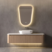 Miroir de salle de bain à LED rétroéclairé avec cadre doré irrégulier, mural, capteur tactile, anti-buée, forme unique, miroir de vanité décoratif