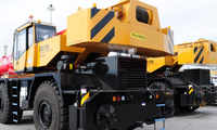 Chariot élévateur tout-terrain haute performance SRC750T 75 t, flèche de 47,5 m, hauteur de levage de 66,5 m pour la construction lourde et l'installation d'équipements