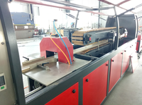 Machine pour fabrication de carreaux de bois