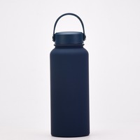Bouteille d'eau personnalisée avec logo personnalisé bouilloire isolée de 32oz avec bouchon en paille bouchon avec bec verseur double vide en acier inoxydable sport cadeau vierge
