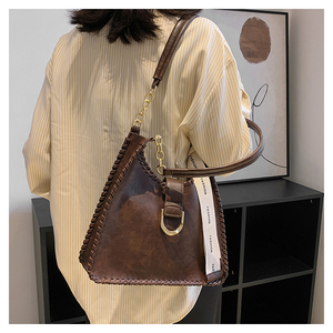 Grossiste <span class=keywords><strong>2022</strong></span> Tendances Luxe Dame Sacs Fourre-Tout Fille Les Sac à Main Pour Femme En Cuir à Bas <span class=keywords><strong>Prix</strong></span> En Gros Fournisseur - Product Image 6