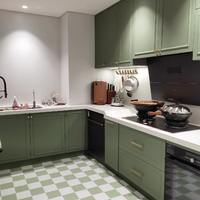 Meubles sur mesure de luxe léger et moderne, finitions élégantes, directement de l'usine pour les maisons contemporaines