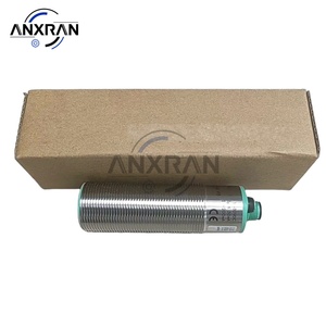 UC500-30GM-E6R2-V15 102157 Détecteur de proximité à ultrasons UC50030GME6R2V15 - Product Image 1