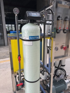 Système de purification d'eau potable par osmose inverse et dessalement, avec filtration en deux étapes 12T/D pour eau de mer. - Product Image 1