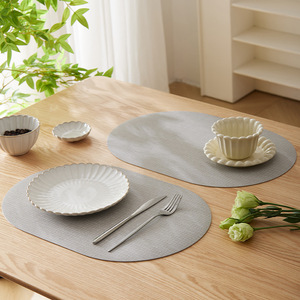 Set de table rond en tissu de style japonais, isolant thermique, couleur unie, compatible lave-vaisselle, pour repas occidentaux - Product Image 1