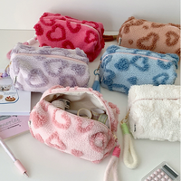 Sac de rangement pour maquillage en peluche portable, grande capacité, pochette de rangement mignonne pour les voyages, trousse de toilette