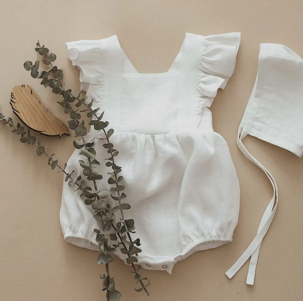 2022 Solid Color Summer Infant Baby Cotton Linen Flutter Sleeve Romper Backless Baby Girl Cotton Linen Bubble Romper With Snaps