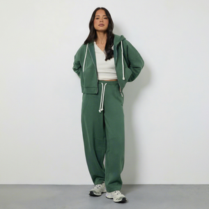 Ensemble survêtement décontracté deux pièces pour femme : sweat à capuche zippé vert et pantalon de jogging large en molleton doux – Vêtements de gros - Product Image 1