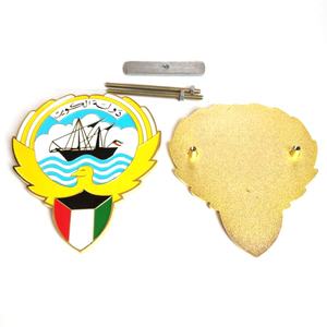 Stok mevcut yüksek en kaliteli metal emaye araba gril rozeti amblem için vidalar ile kuveyt ulusal gün - Product Image 1
