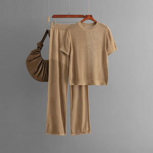 Ensemble 2 pièces décontracté pour femme : T-shirt à col rond uni à manches courtes et pantalon large en maille ajourée, coupe ample et tendance - Product Image 6