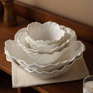Juego de Vajilla Minimalista de Porcelana con Relieve Floral, Tazones Grandes Blancos de Cerámica para Fideos, Frutas, Ensaladas, Sopas, Postres, Platos Hondos para la Cena - Product Image 1