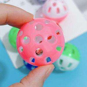Juguete de Pelota para Gatos, 3.8CM, Plástico Hueco con Sonido para Gatitos, Modelo ZL2185 - Product Image 4